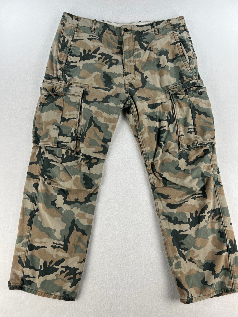Levi's Men's Camouflage Cargo Pants - Green & Tan